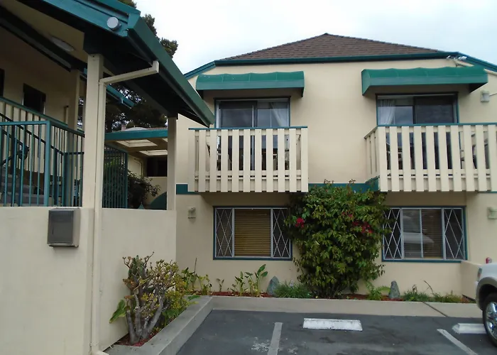 Scottish Fairway Inn