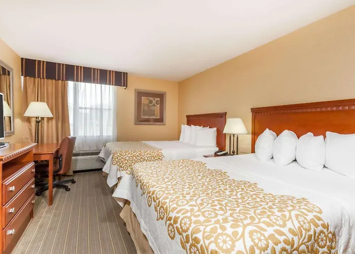 Days Inn By Wyndham Windsor Locks / Bradley Intl Airport