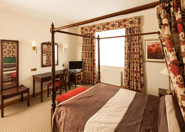 Mercure York Fairfield Manor Hotel