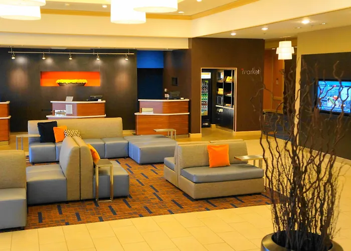 Courtyard By Marriott Baldwin Park