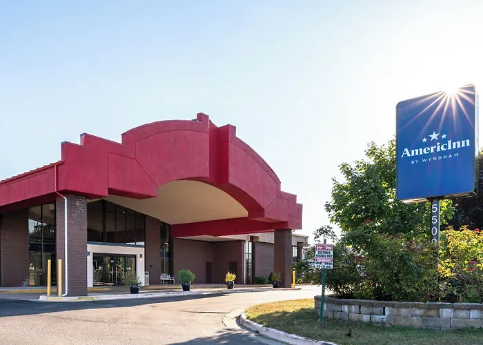 Americinn By Wyndham Grand Rapids Airport North
