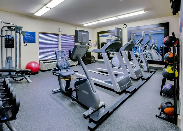 Pittsburgh Airport Inn And Suites