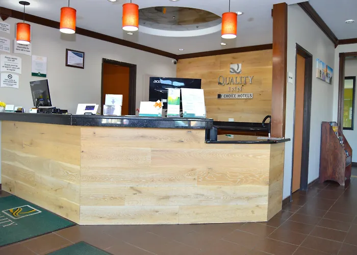 Quality Inn Coralville - Iowa River Landing