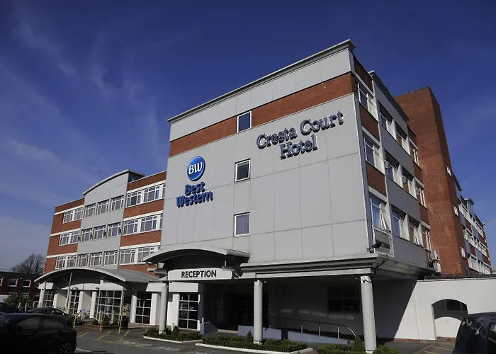 Cresta Court Hotel
