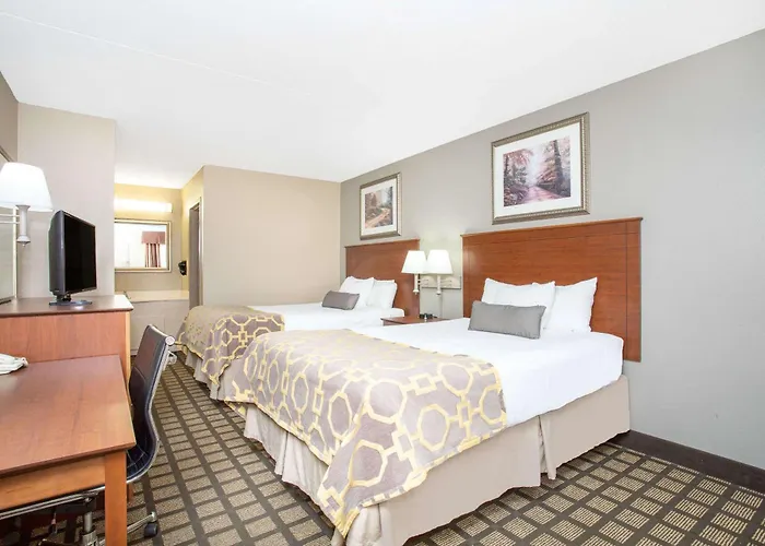 Baymont By Wyndham Hays Hotel