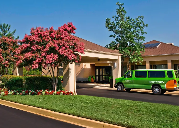 Courtyard By Marriott New Carrollton Landover