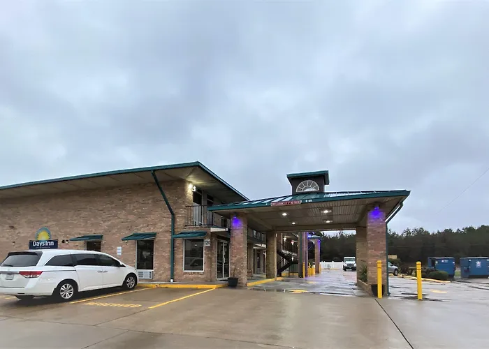 Days Inn By Wyndham Forest