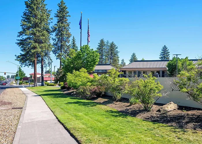 Red Lion Inn & Suites Deschutes River - Bend