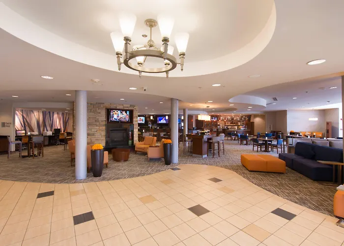 Courtyard By Marriott Canton North Canton