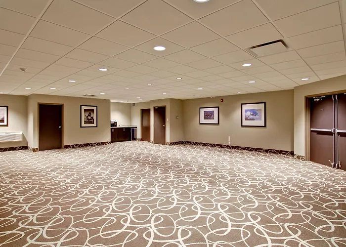 Best Western London Airport Inn & Suites