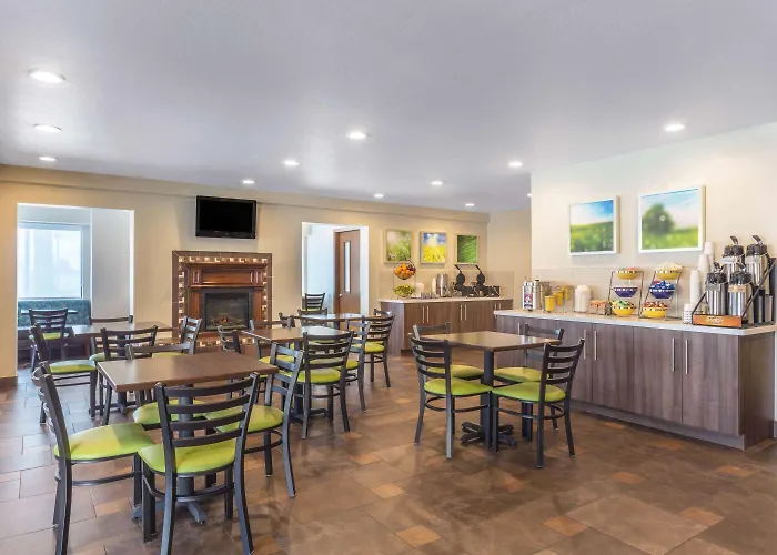 Days Inn & Suites By Wyndham East Flagstaff