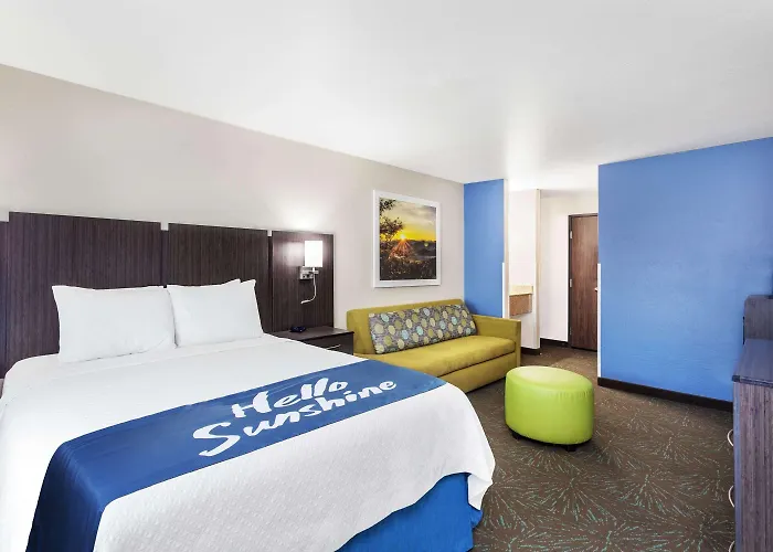 Days Inn & Suites By Wyndham East Flagstaff
