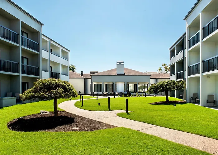 Courtyard By Marriott New Haven Wallingford