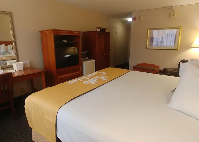 Days Inn By Wyndham Sidney Oh