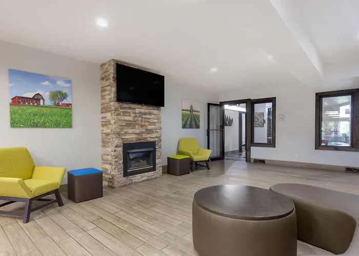 Red Roof Inn & Suites Tomah