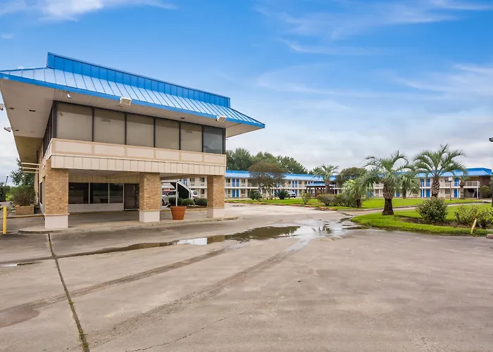 Motel 6-Winnie, Tx