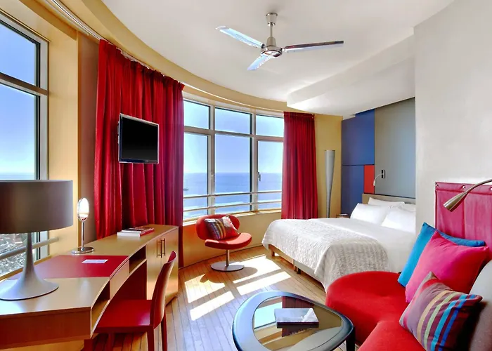 Le Meridien Beach Plaza