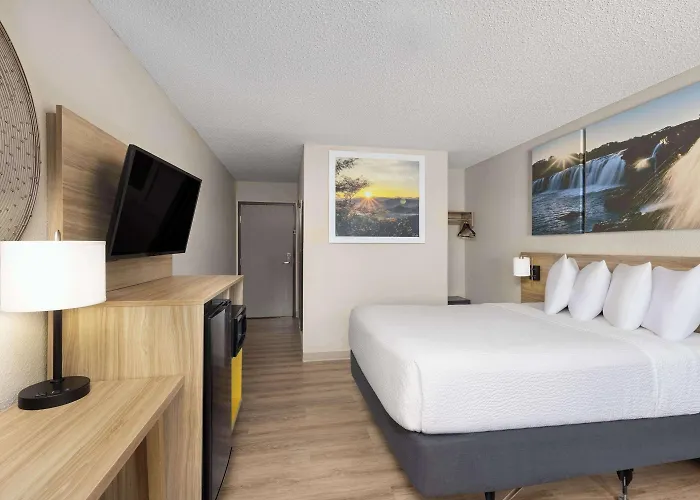 Days Inn By Wyndham Carthage