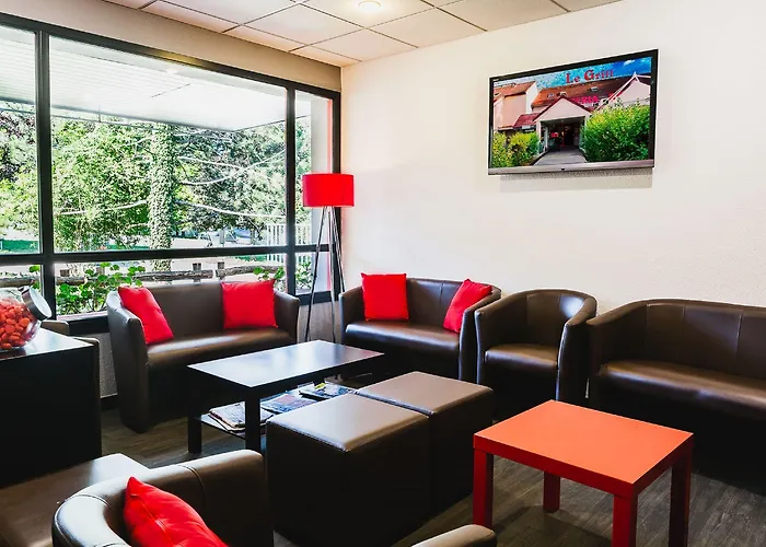 Logis Hotel Lons-Le-Saunier - Restaurant Le Grill