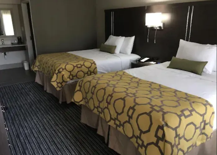 Baymont By Wyndham Topeka