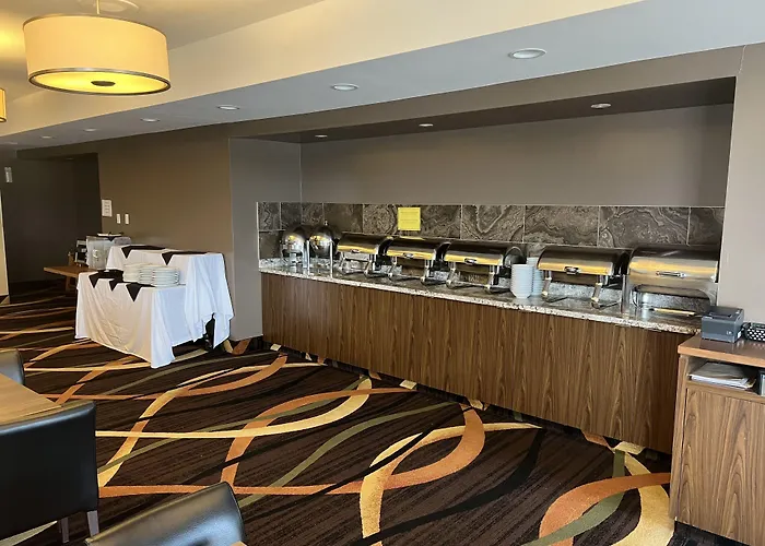 Travelodge By Wyndham Niagara Falls Fallsview