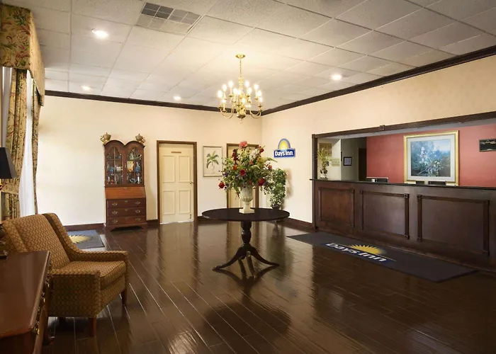 Days Inn By Wyndham Rome Downtown