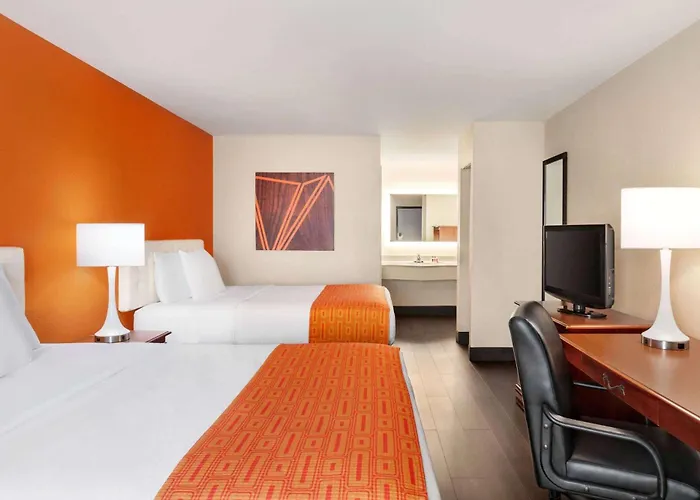 Howard Johnson By Wyndham Chattanooga Lookout Mountain I-24