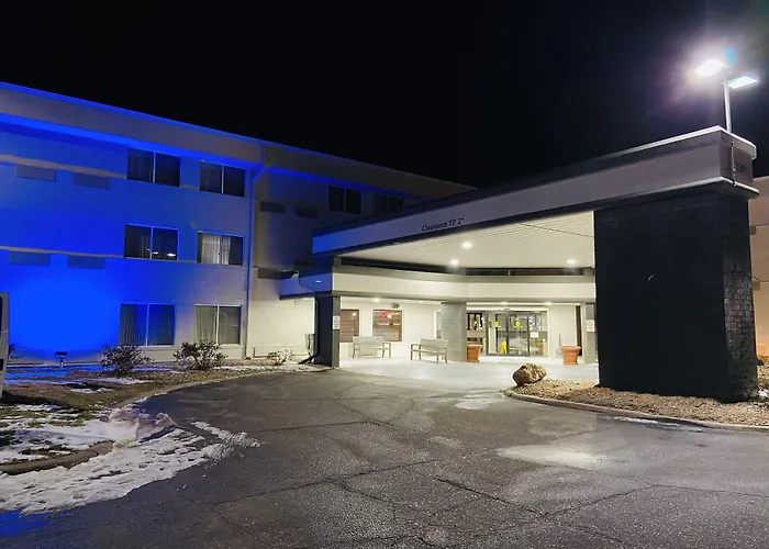 Wingate By Wyndham Lincoln Airport East I-80