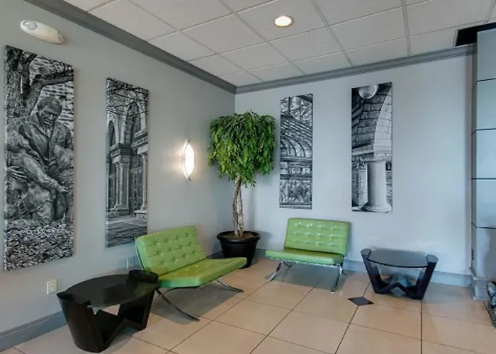 Holiday Inn At The Campus By Ihg