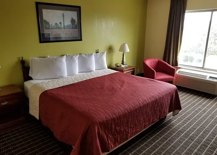 Travelodge By Wyndham Lansing Il