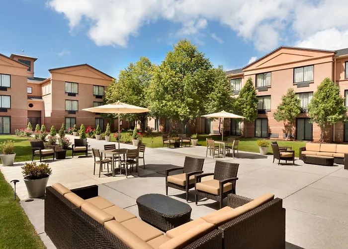 Doubletree By Hilton Milwaukee/Brookfield
