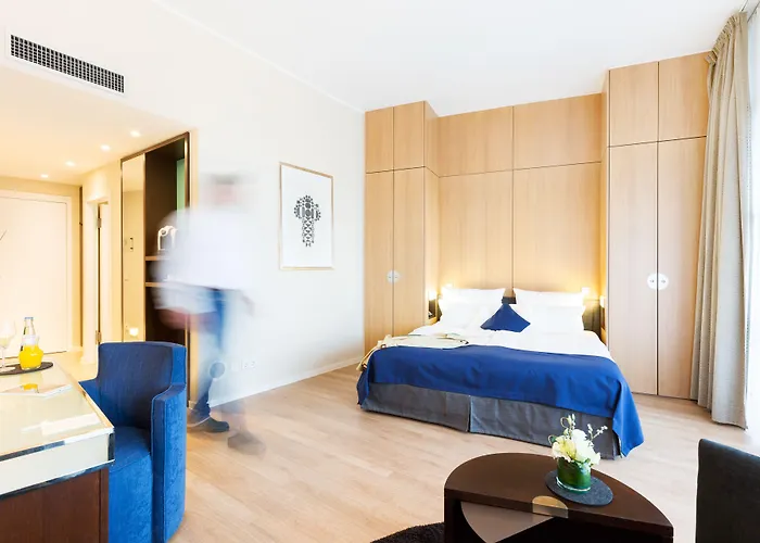 Wasserturm Hotel Cologne, Curio Collection By Hilton