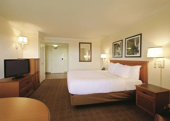 La Quinta By Wyndham Coral Springs University Dr