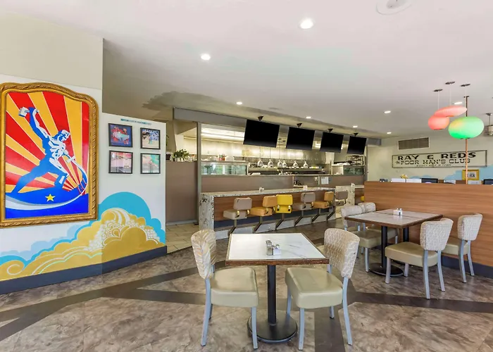 Royal Sun Hotel & Suites