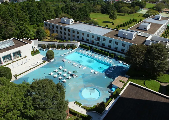 International Resort Hotel Yurakujo