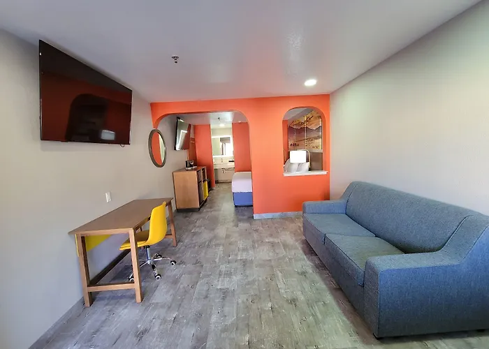 Days Inn By Wyndham Ruidoso Downs