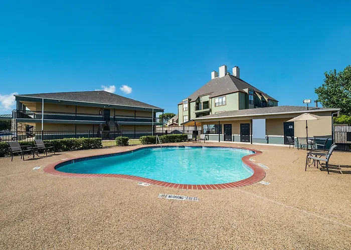 Quality Inn & Suites Garland - East Dallas