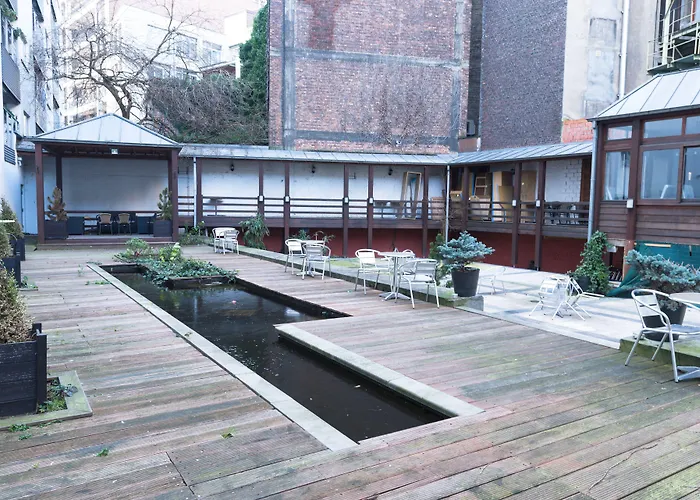 Urban Yard Hotel