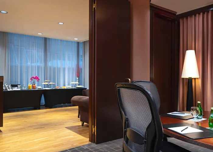 Metropolitan Hotel Vancouver