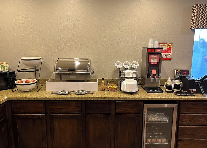 Boarders Inn & Suites By Cobblestone Hotels - Munising