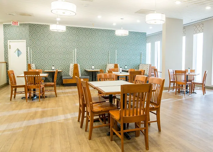 Quality Inn & Suites Charlottetown Downtown