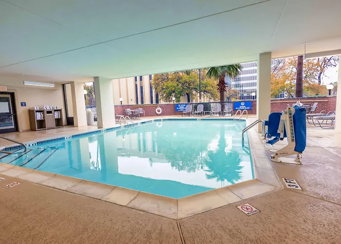 Drury Inn & Suites Houston Galleria