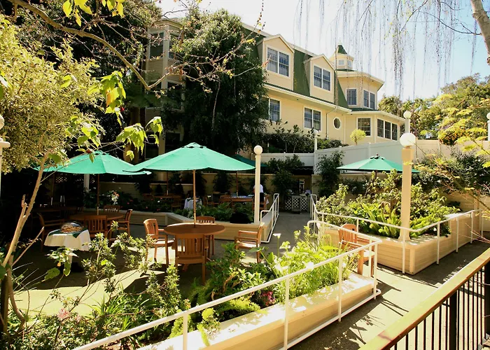 Apple Farm Inn