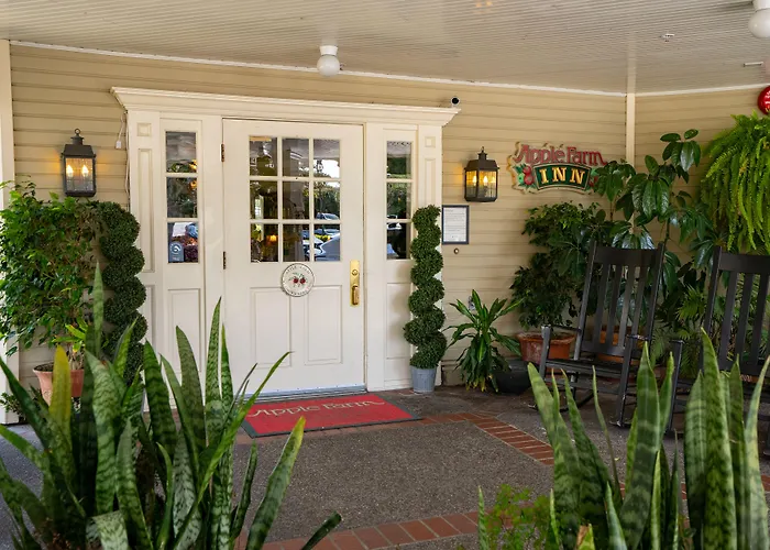 Apple Farm Inn