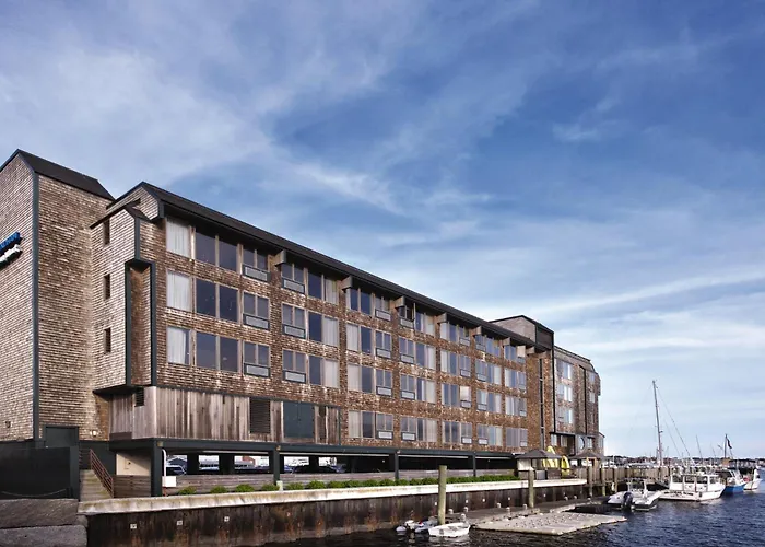 Club Wyndham Inn On Long Wharf