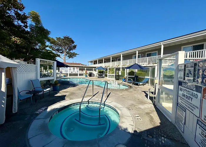 Monterey Bay Lodge
