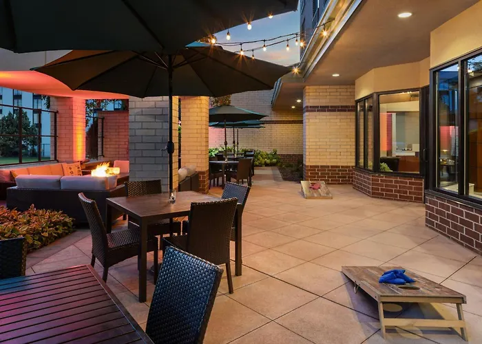 Courtyard By Marriott Bloomington Mall Of America