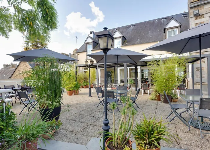 Brit Hotel Le Cygne
