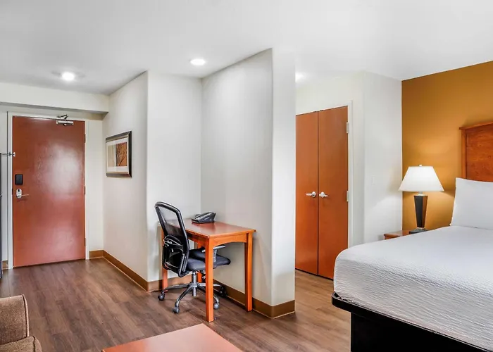 Days Inn & Suites By Wyndham Sherwood Park Edmonton