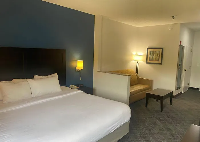 Comfort Inn & Suites Trussville I-59 Exit 141